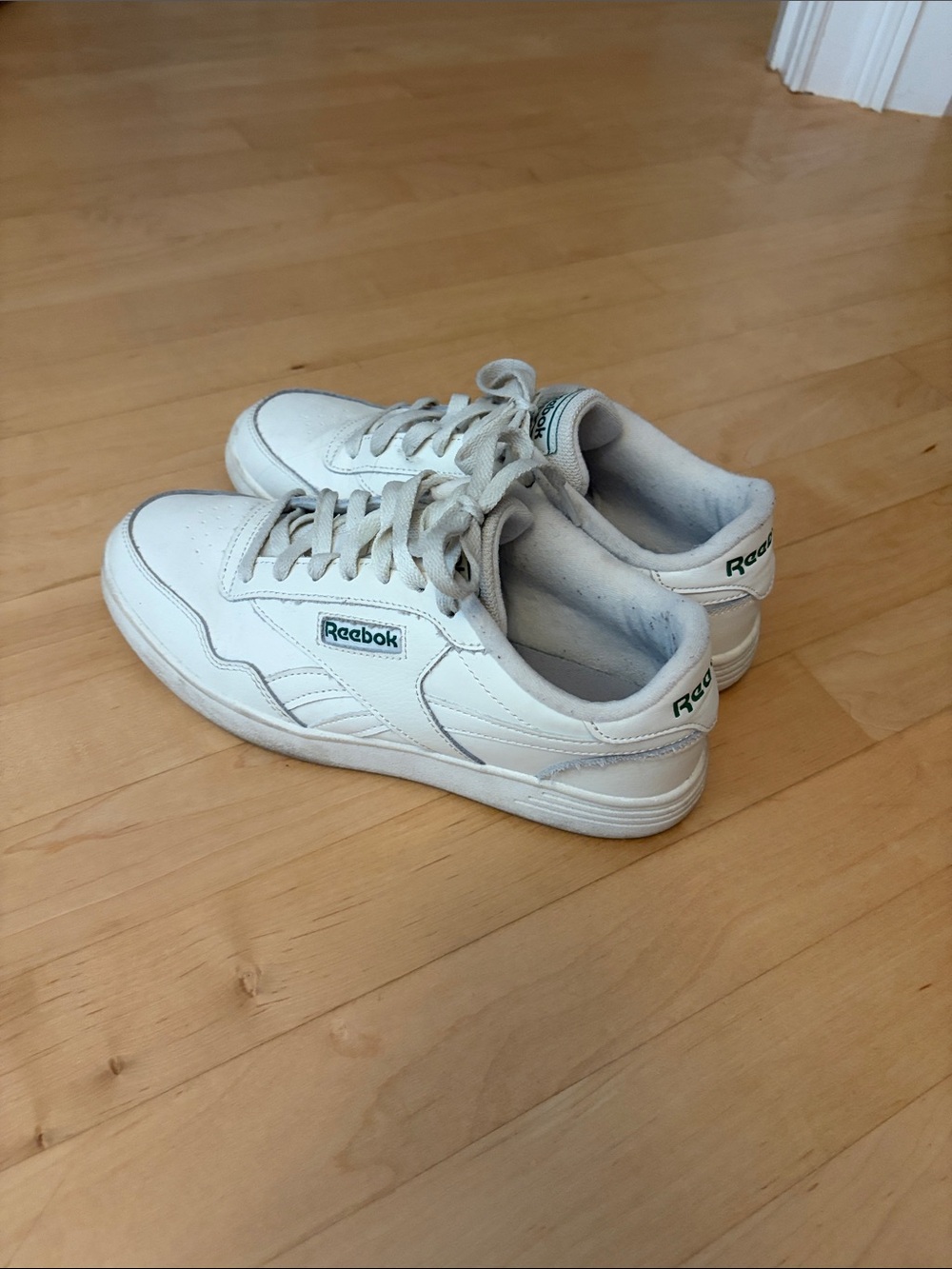 Reebok Sneakers
